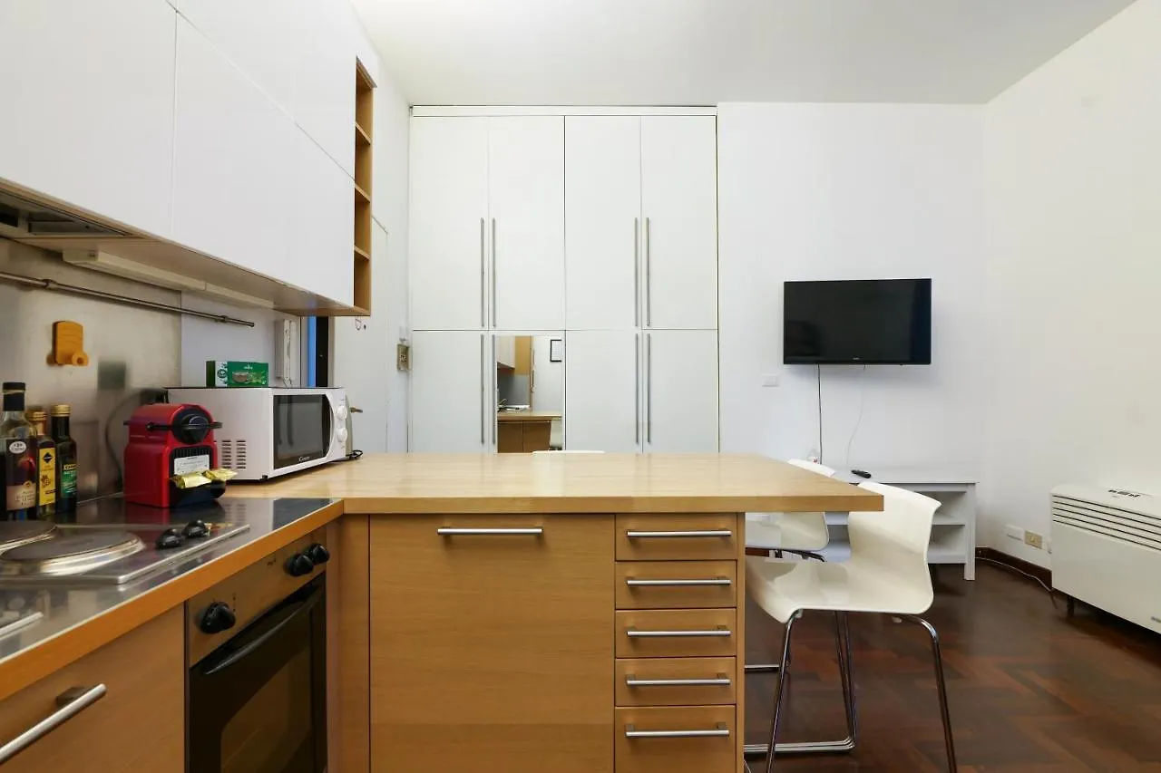 Cadorna Modern Apartment In The City Centre Milaan
