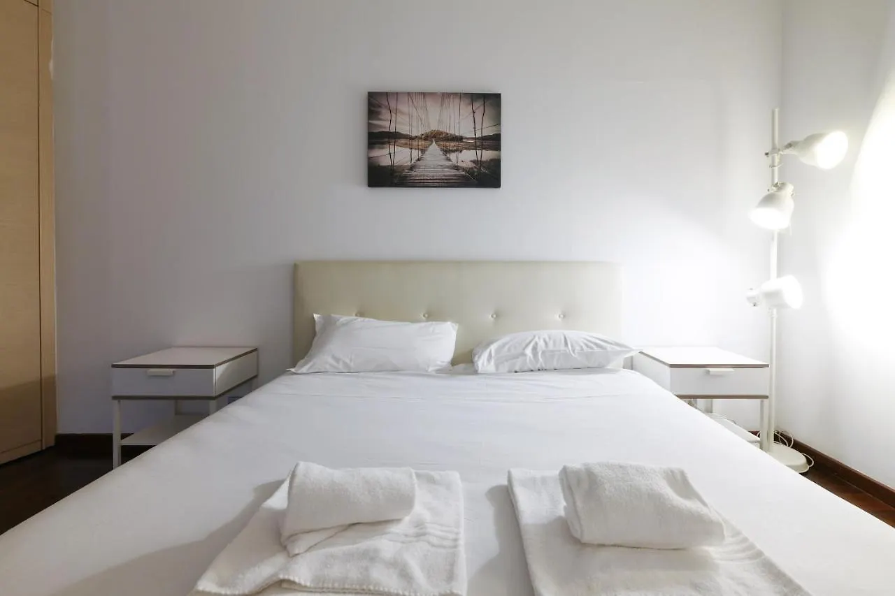 Cadorna Modern Apartment In The City Centre Milaan